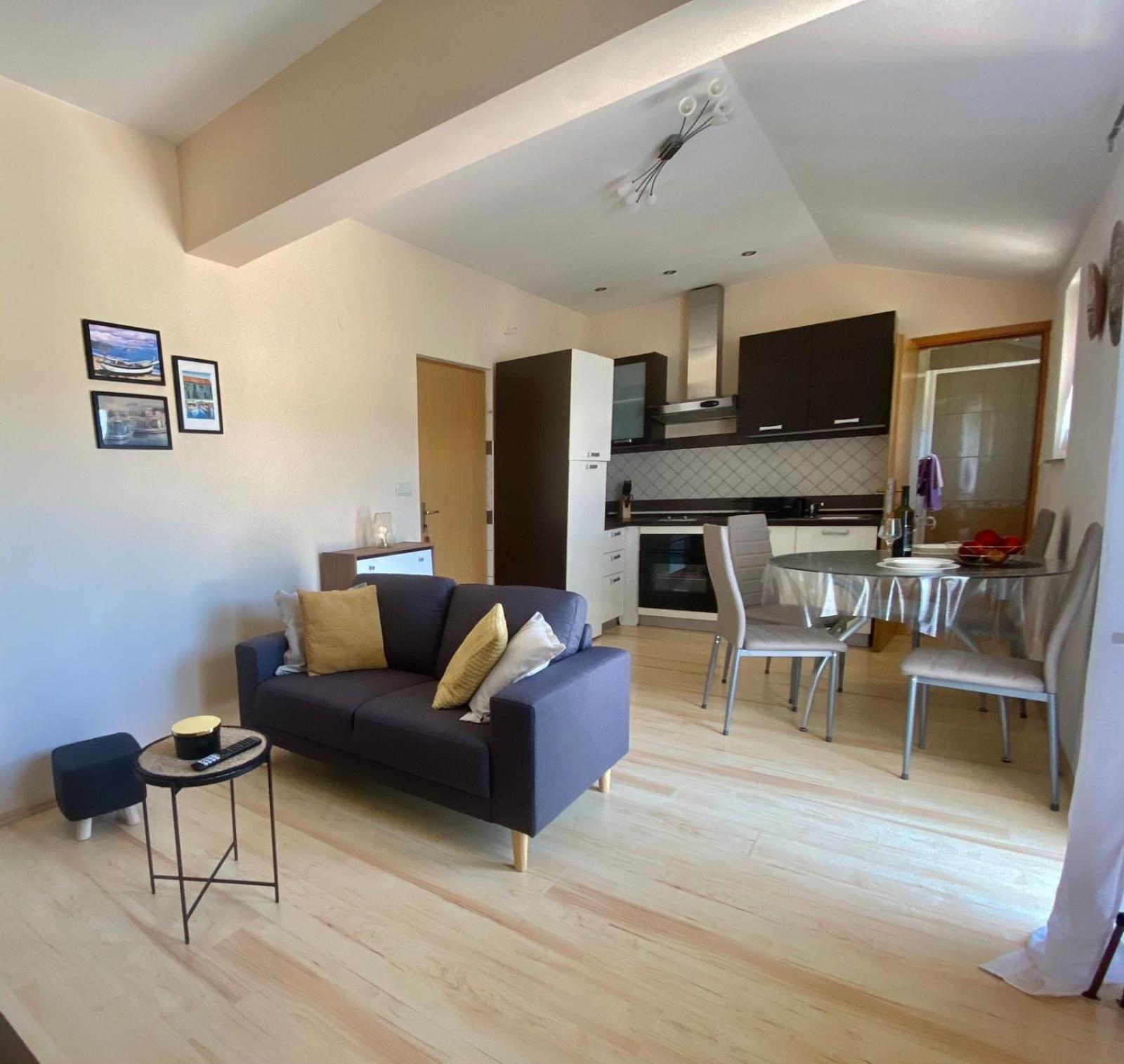 Apartmani Franciska Rab Town Kültér fotó