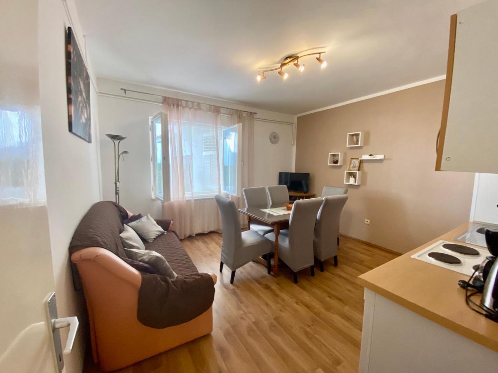 Apartmani Franciska Rab Town Kültér fotó