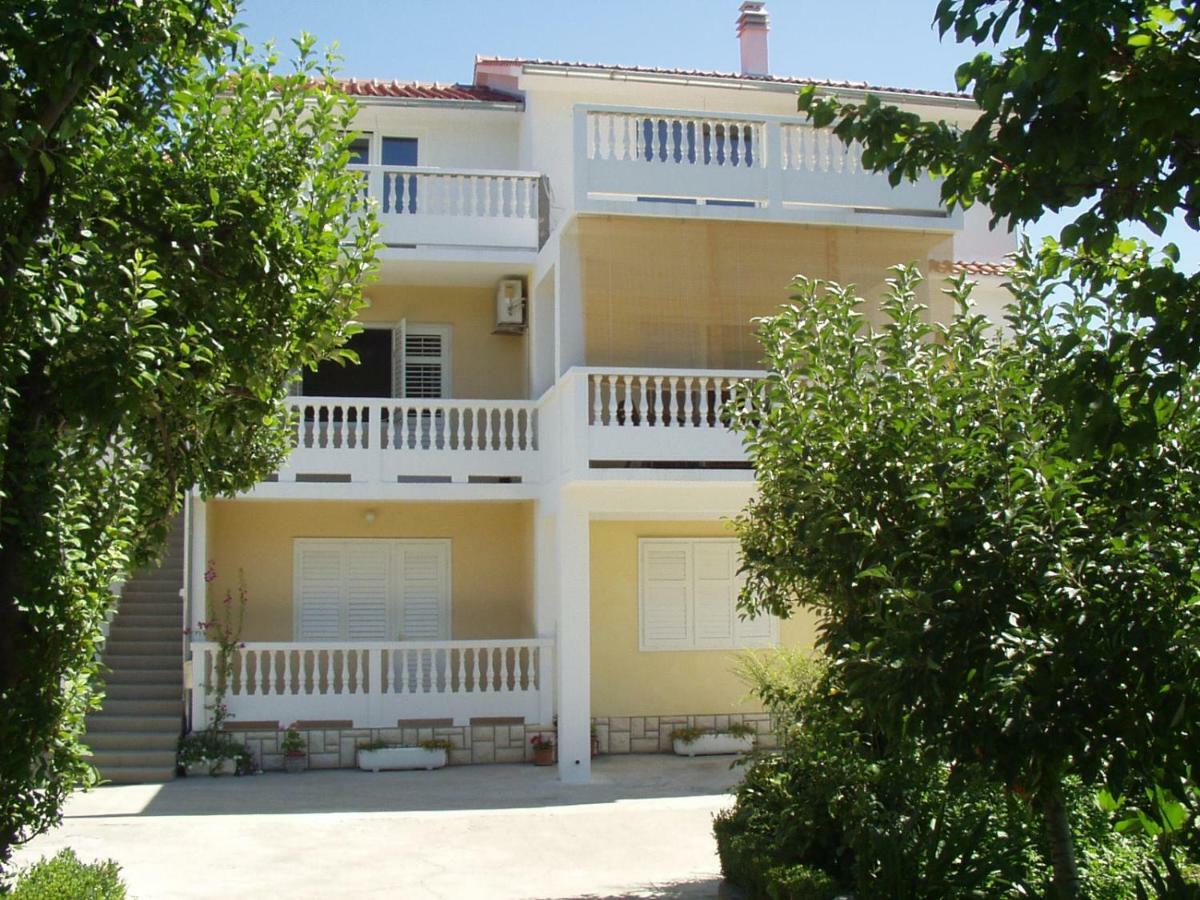 Apartmani Franciska Rab Town Kültér fotó