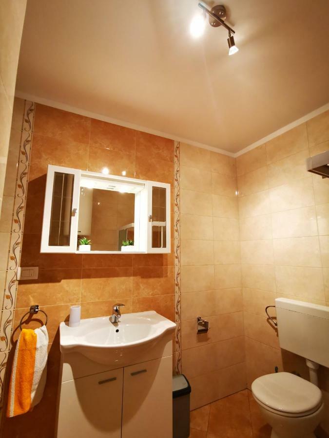 Apartmani Franciska Rab Town Kültér fotó