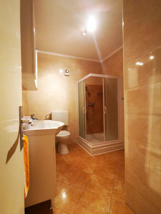 Apartmani Franciska Rab Town Kültér fotó